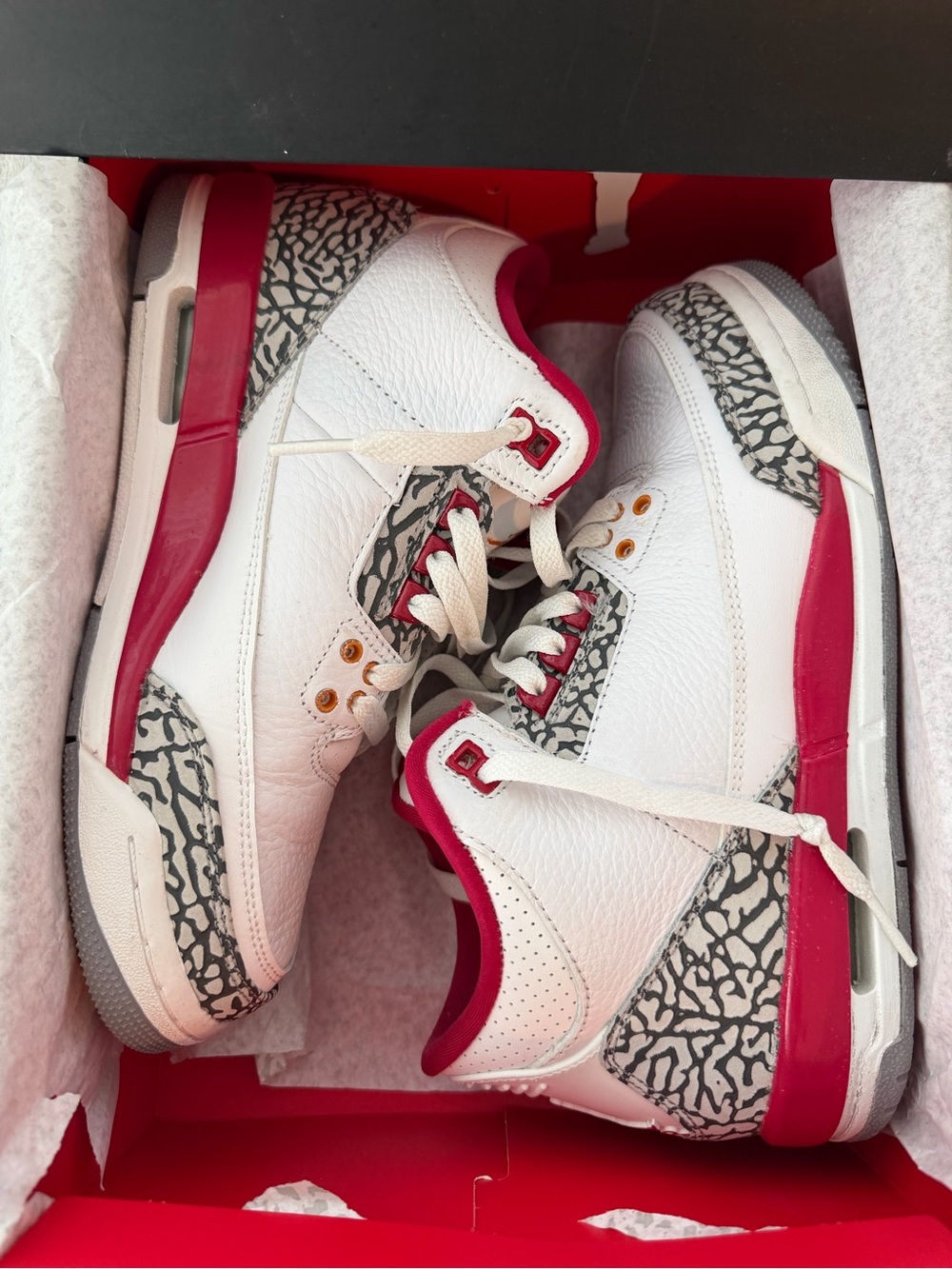 Air Jordan 3 Retro with Cardinal red 6.5 youth